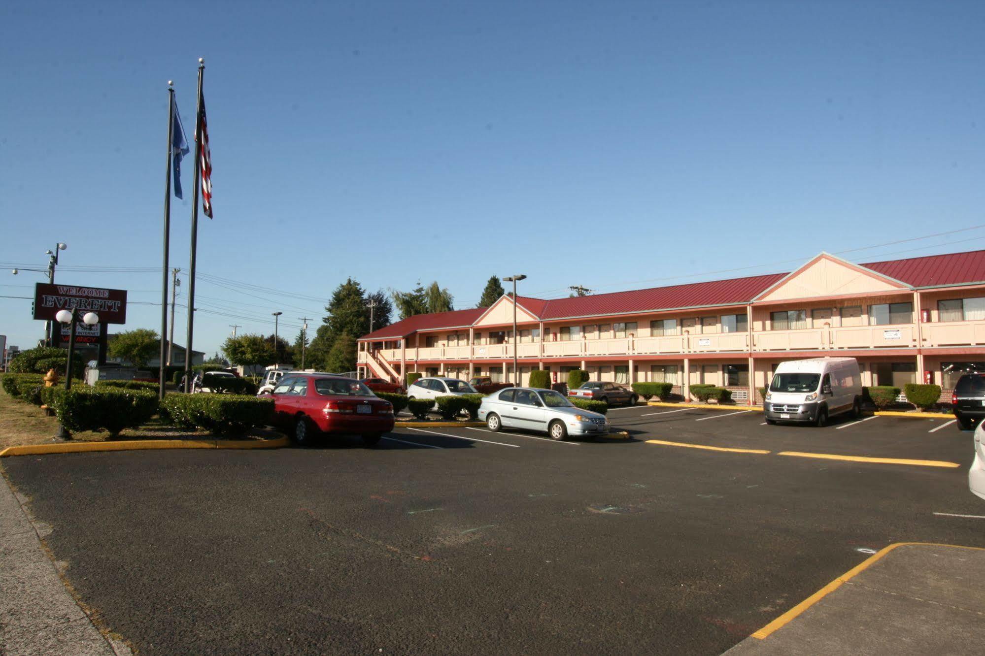 Welcome Everett Inn Exterior photo