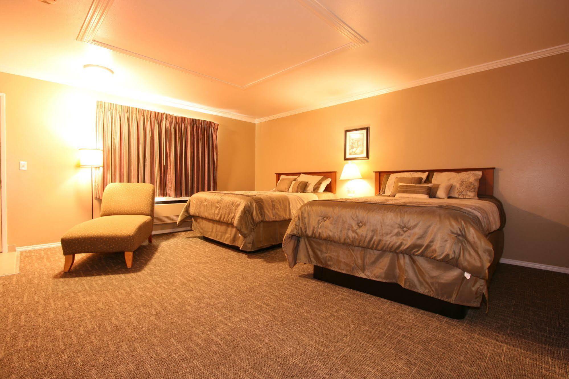 Welcome Everett Inn Exterior photo