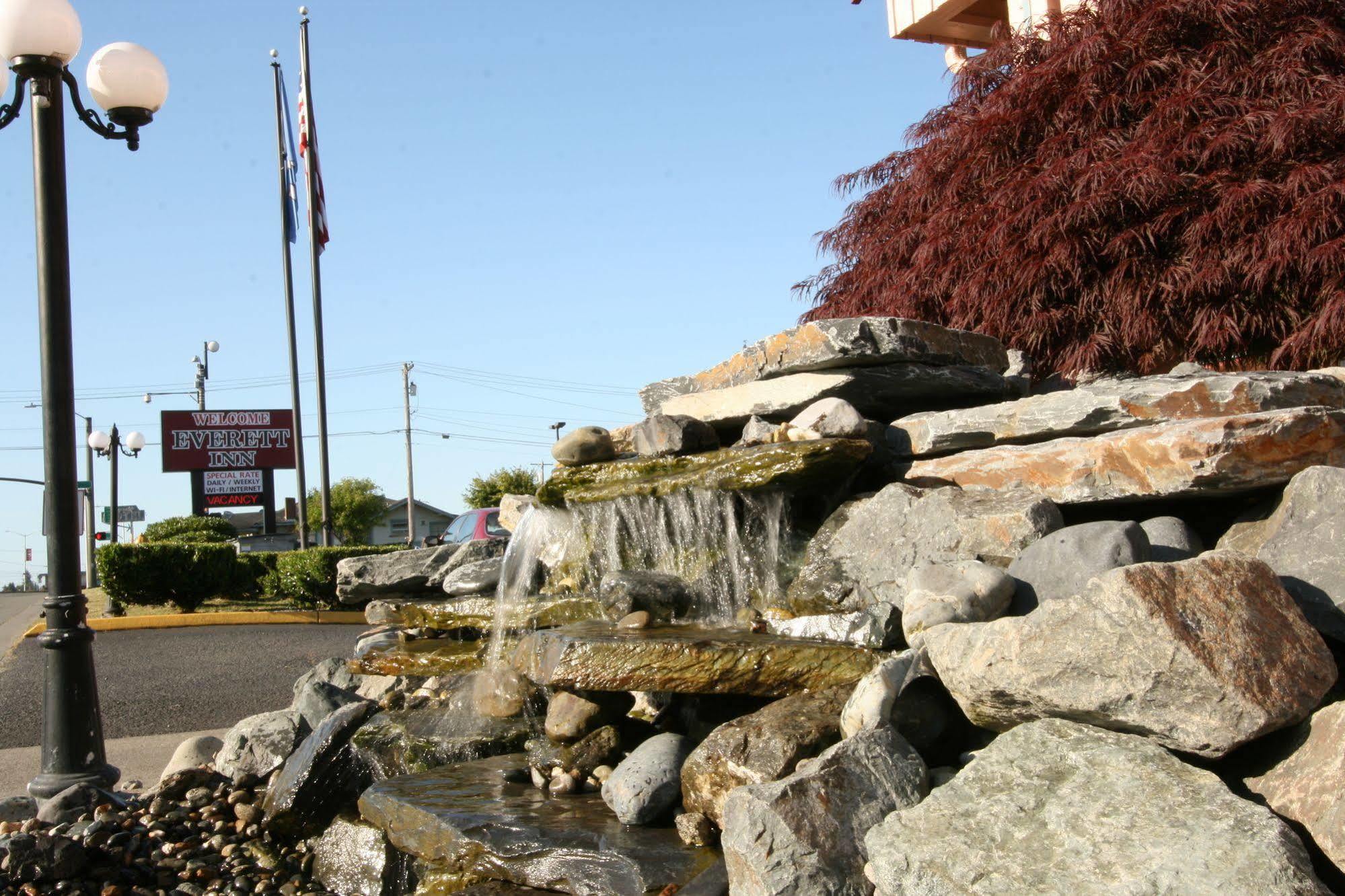 Welcome Everett Inn Exterior photo